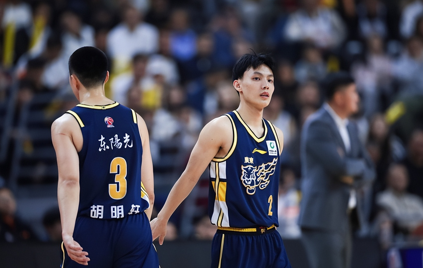 B体育平台-复仇江苏队重回第三，徐杰高效发挥却有一隐患，张皓嘉赛后落泪